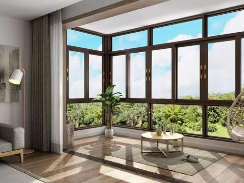 封陽(yáng)臺(tái)該選擇推拉窗還是平開(kāi)窗？